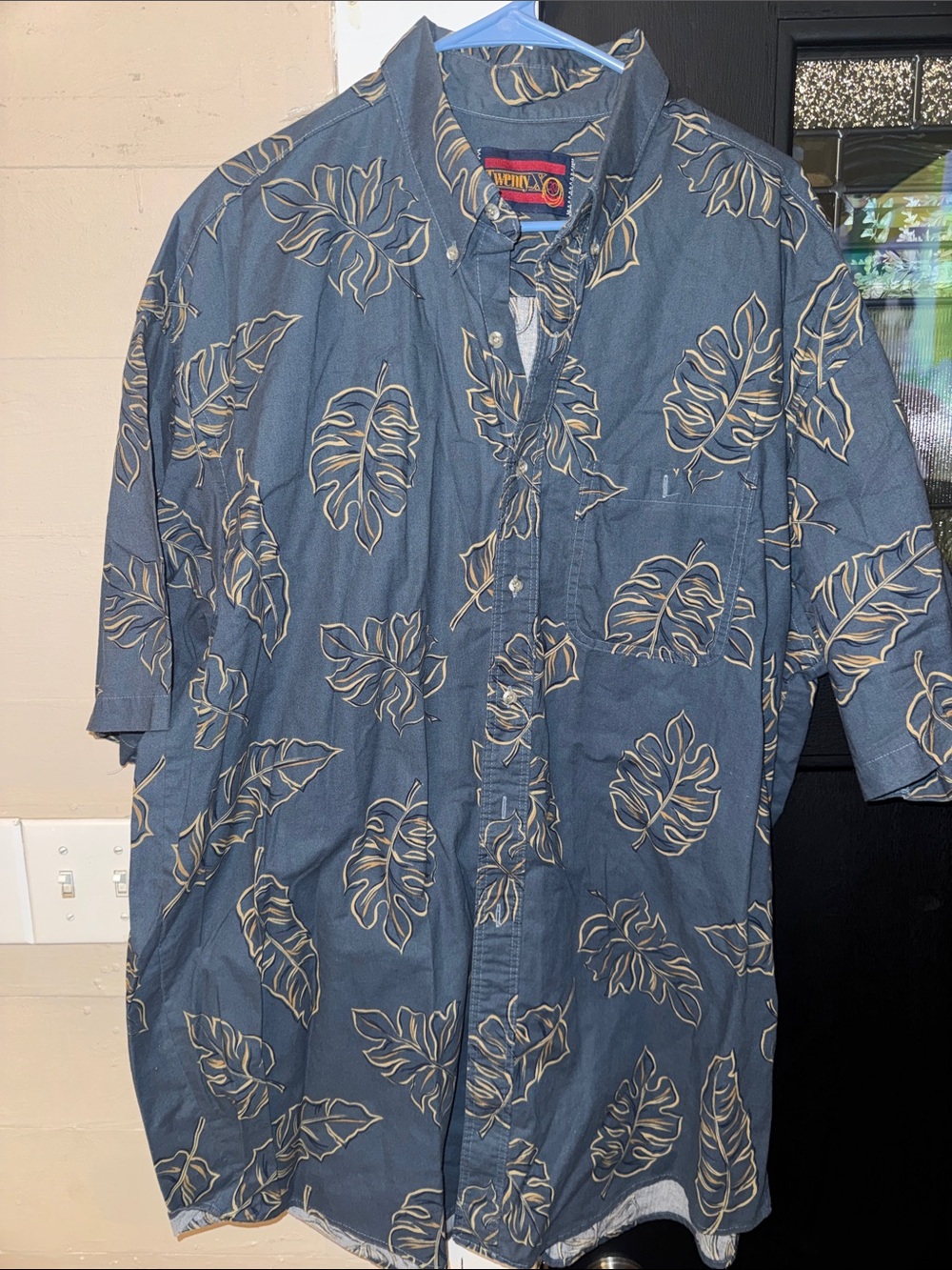 Wrangler Twenty X Blue Button-Up Shirt with Beige Leaf Print VTG